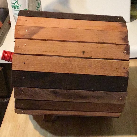 DIY kit, coke and wine barrel, family activity! - Picture 3 of 5